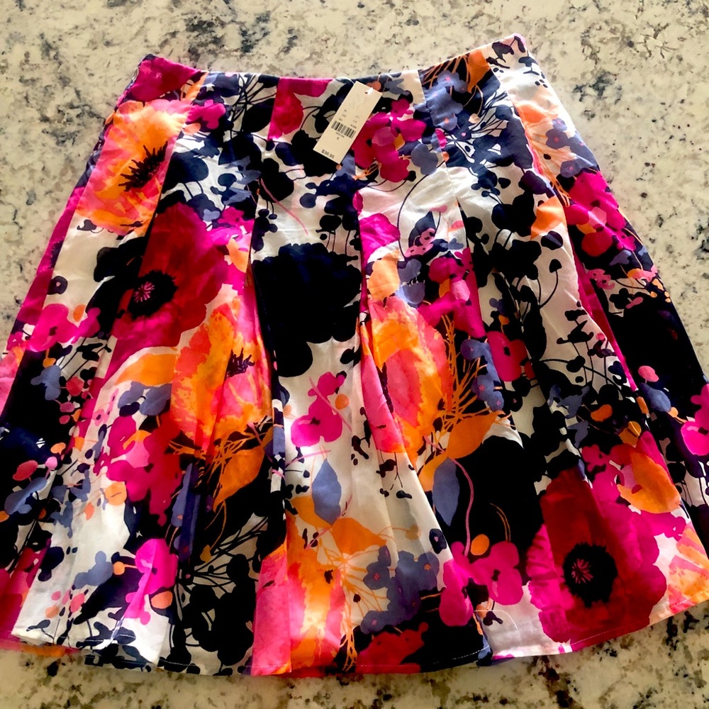 New York & Company Pleaded Skirt